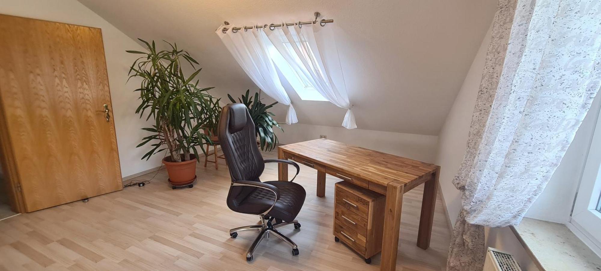 Gemuetliche 120 Qm Ferienwohnung Mit Balkon Adelsdorf Eksteriør billede