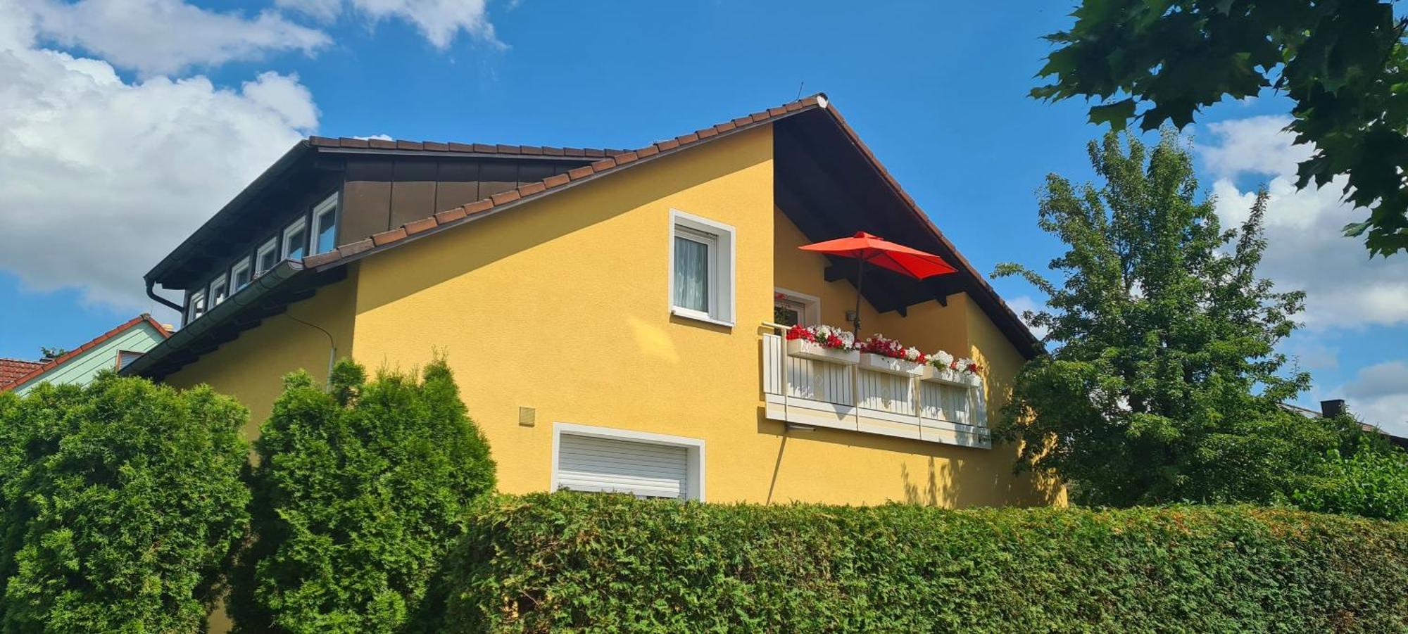Gemuetliche 120 Qm Ferienwohnung Mit Balkon Adelsdorf Eksteriør billede