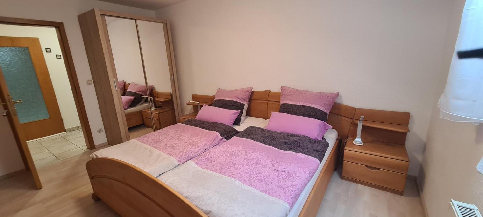 Gemuetliche 120 Qm Ferienwohnung Mit Balkon Adelsdorf Eksteriør billede